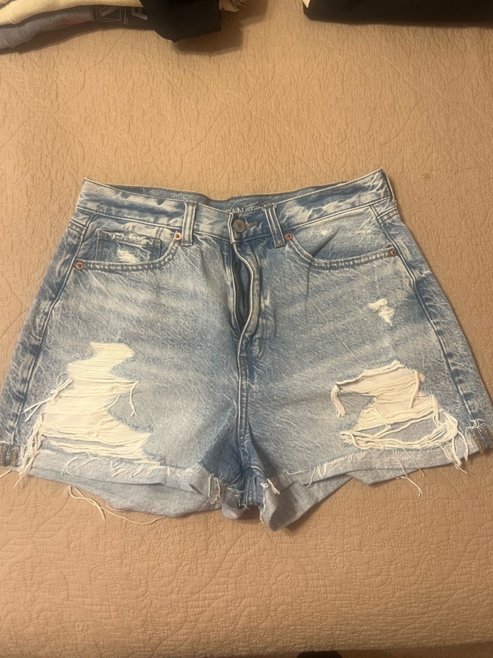 AE Mom shorts
